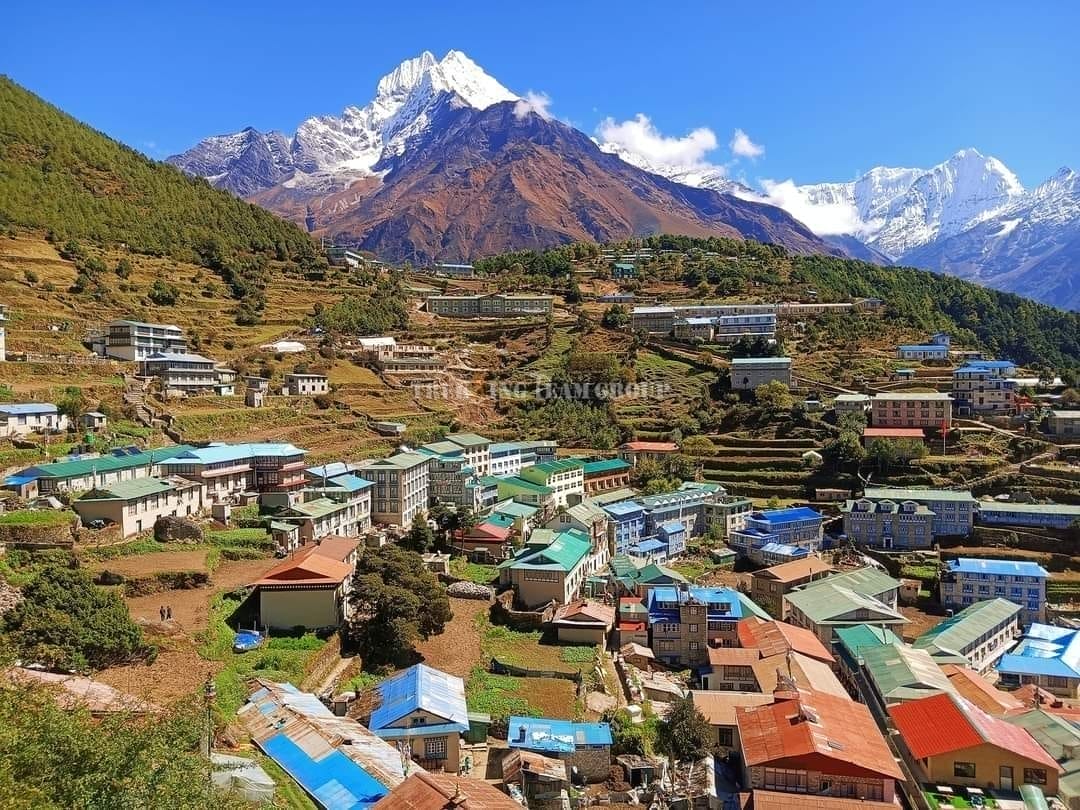Jiri to Everest Base Camp trek-Namche Bazaar-Trekking Team group