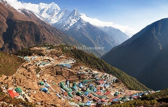 Trekking en el campamento base del Everest img 1