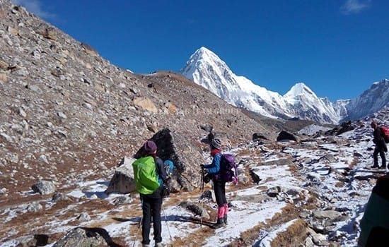 Trekking en el campamento base del Everest img 6