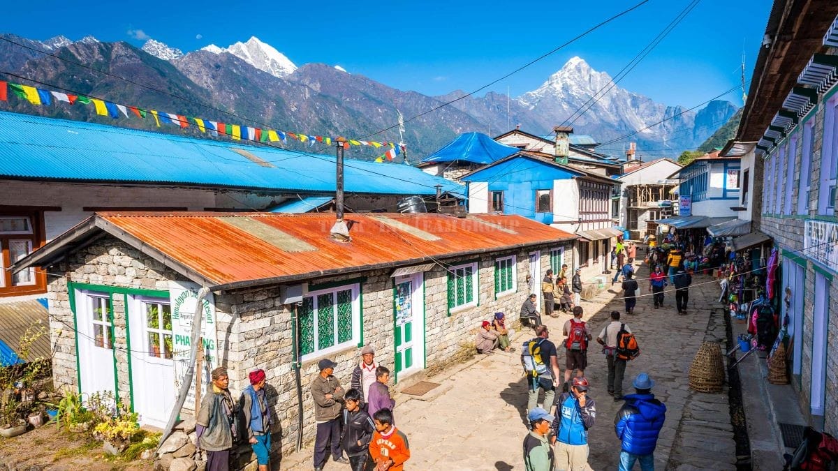 lukla-nepal-street-Trekking Team Group